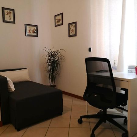 Holiday Apartment - Brescia Centro - Parcheggio Privato Exteriör bild