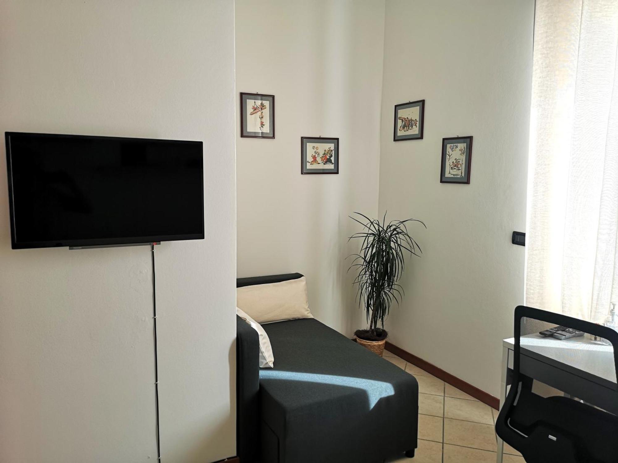 Holiday Apartment - Brescia Centro - Parcheggio Privato Exteriör bild