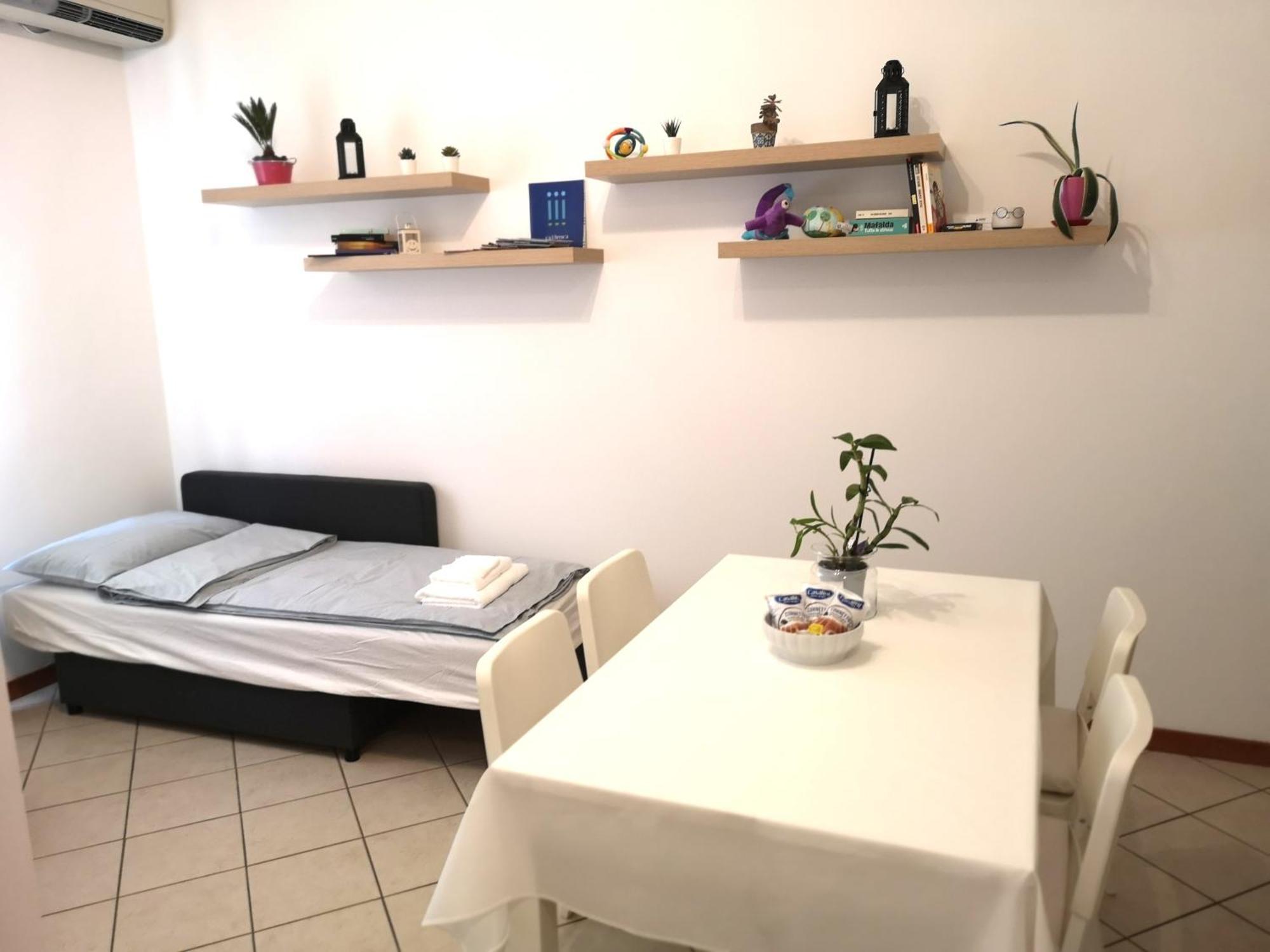 Holiday Apartment - Brescia Centro - Parcheggio Privato Exteriör bild