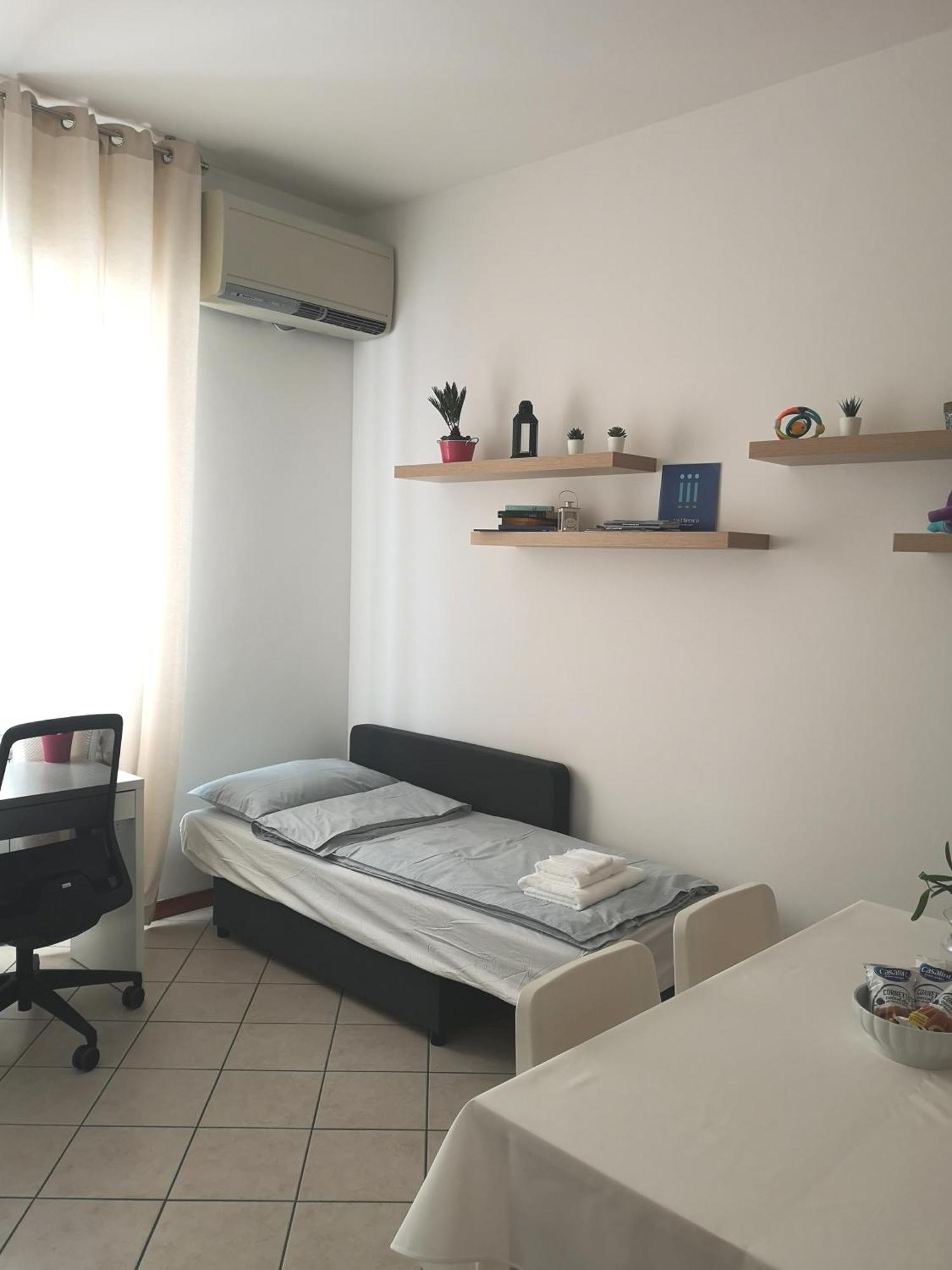 Holiday Apartment - Brescia Centro - Parcheggio Privato Exteriör bild