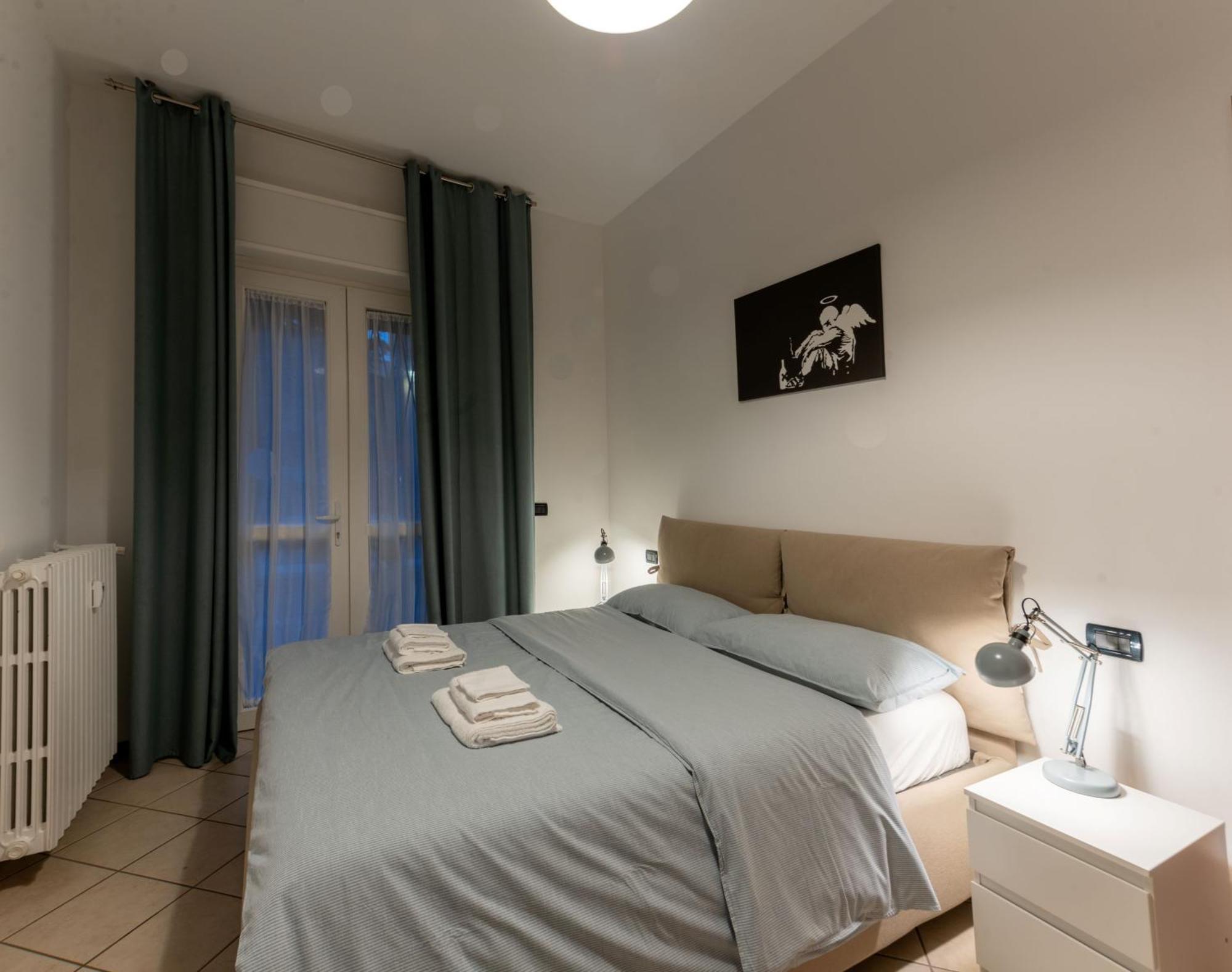 Holiday Apartment - Brescia Centro - Parcheggio Privato Exteriör bild
