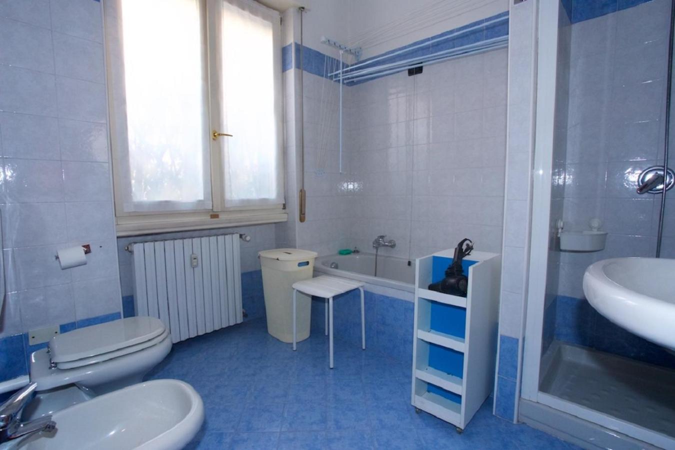 Holiday Apartment - Brescia Centro - Parcheggio Privato Exteriör bild