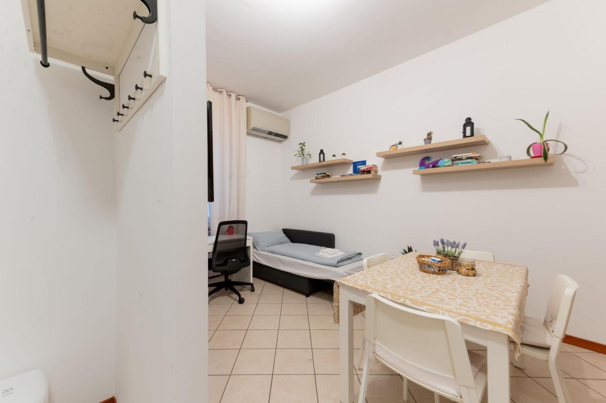Holiday Apartment - Brescia Centro - Parcheggio Privato Exteriör bild